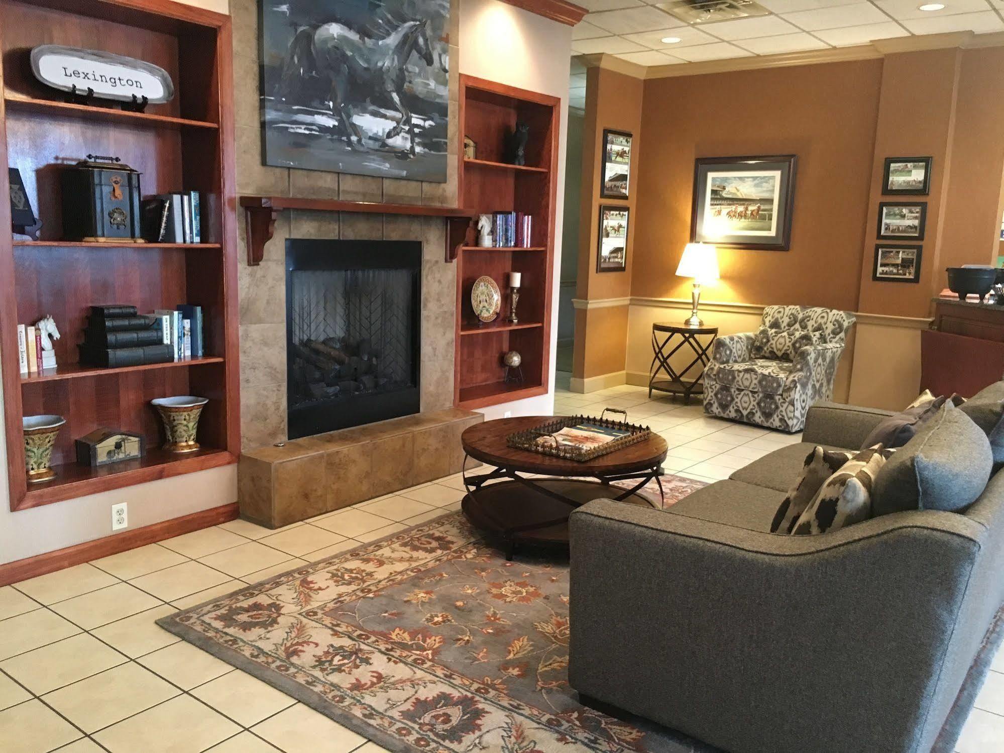 Inn On Broadway Downtown/Keeneland/Medical Center Лексингтън Екстериор снимка