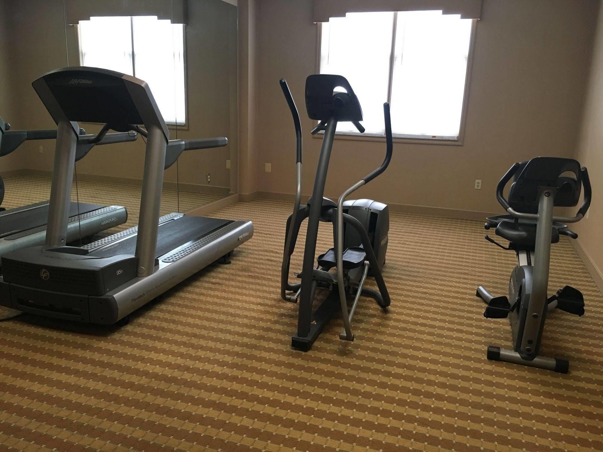 Inn On Broadway Downtown/Keeneland/Medical Center Лексингтън Екстериор снимка