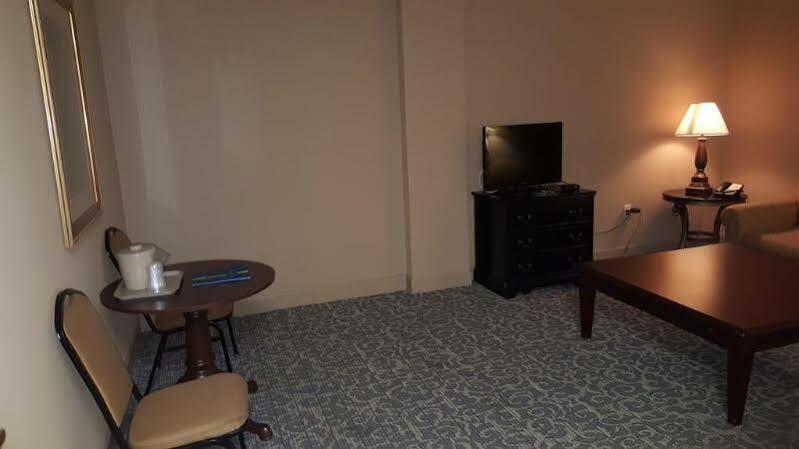 Inn On Broadway Downtown/Keeneland/Medical Center Лексингтън Екстериор снимка