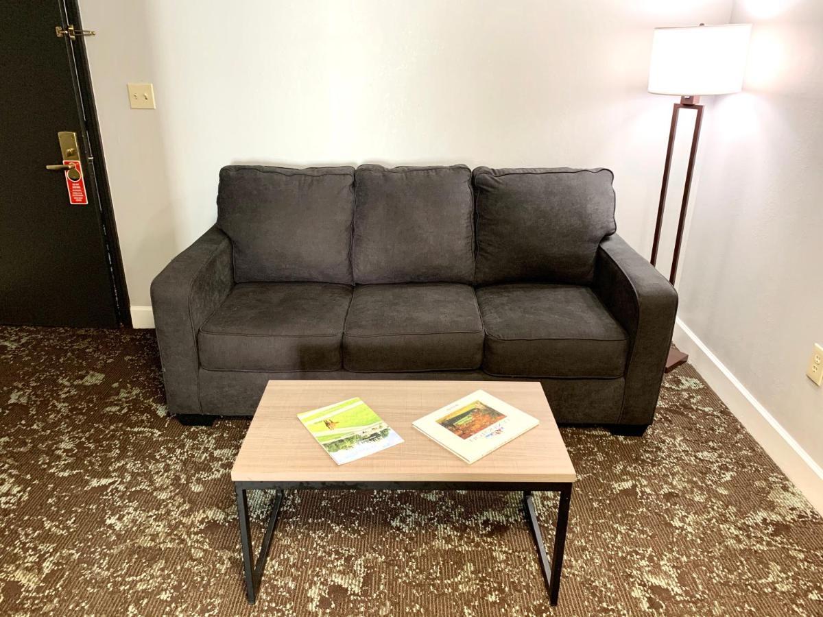 Inn On Broadway Downtown/Keeneland/Medical Center Лексингтън Екстериор снимка