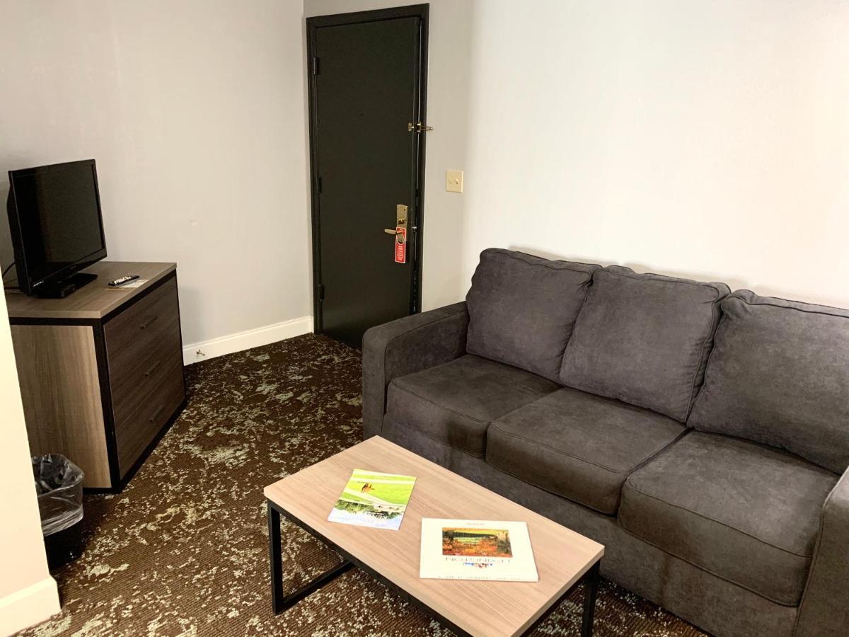 Inn On Broadway Downtown/Keeneland/Medical Center Лексингтън Екстериор снимка